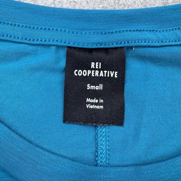 REI Cooperative Cropped Boxy T Shirt Womens S Blue Hiking Athleisure *READ - Picture 2 of 13
